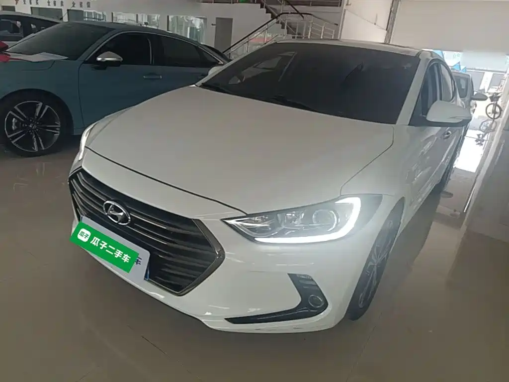 Hyundai Elantra 2019