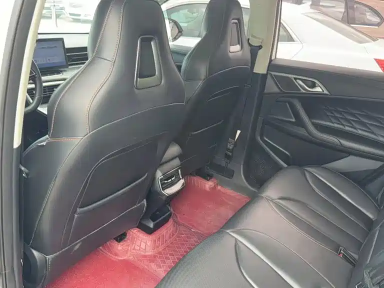 Roewe RX5 — миниатюра 3