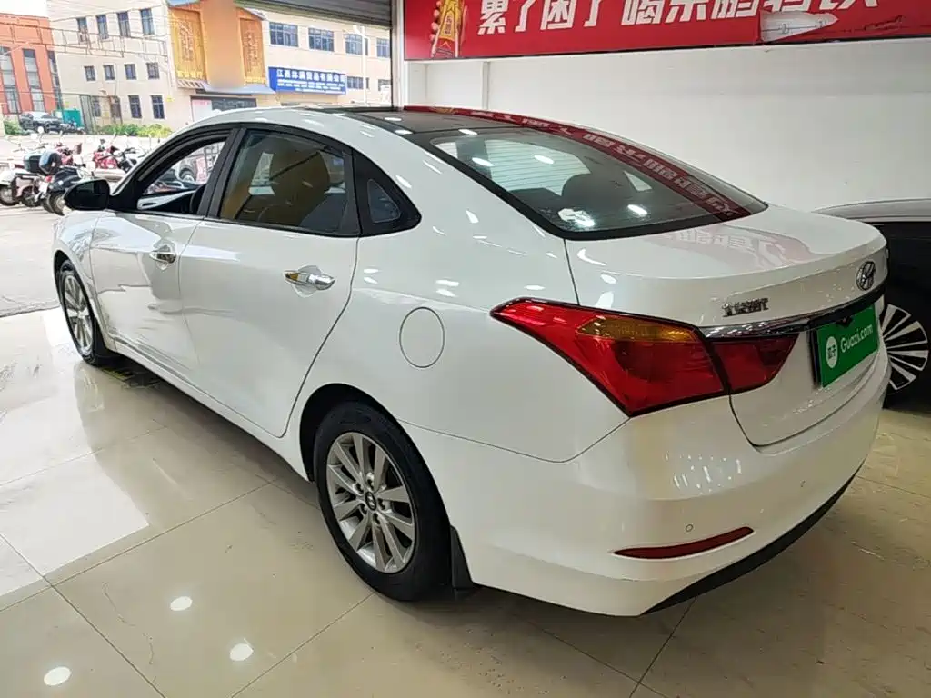 Hyundai Mistra — миниатюра 5