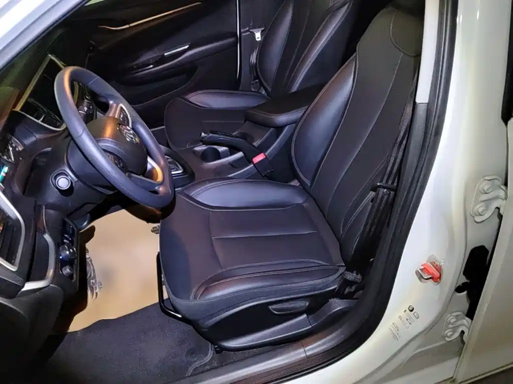 Buick Excelle — миниатюра 15