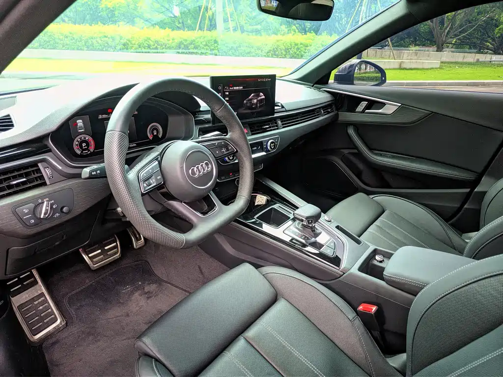 Audi A4L — миниатюра 4