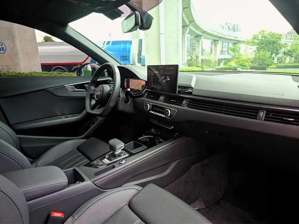 Audi A4L — миниатюра 14