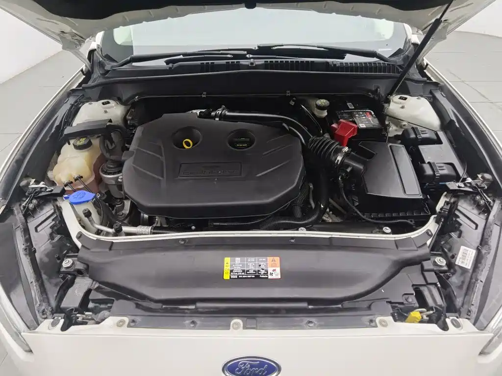Ford Mondeo — миниатюра 6