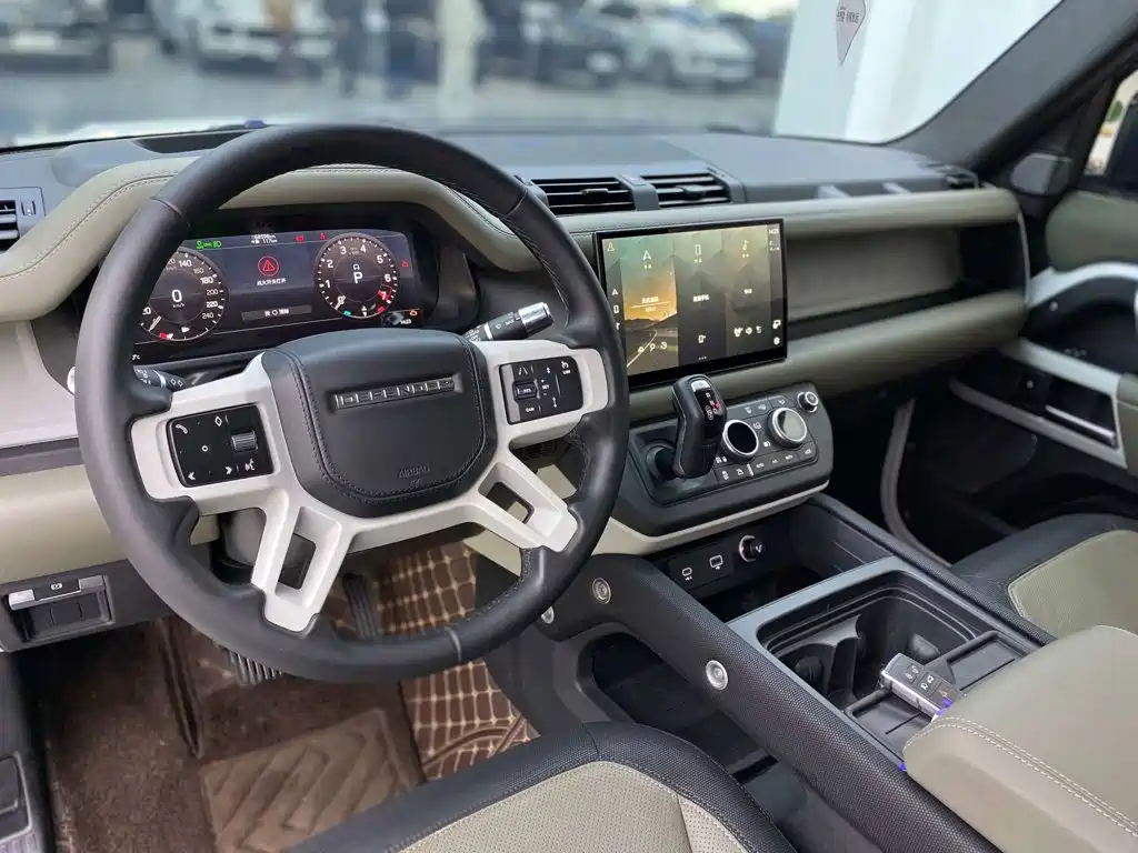 Land Rover Defender — миниатюра 24