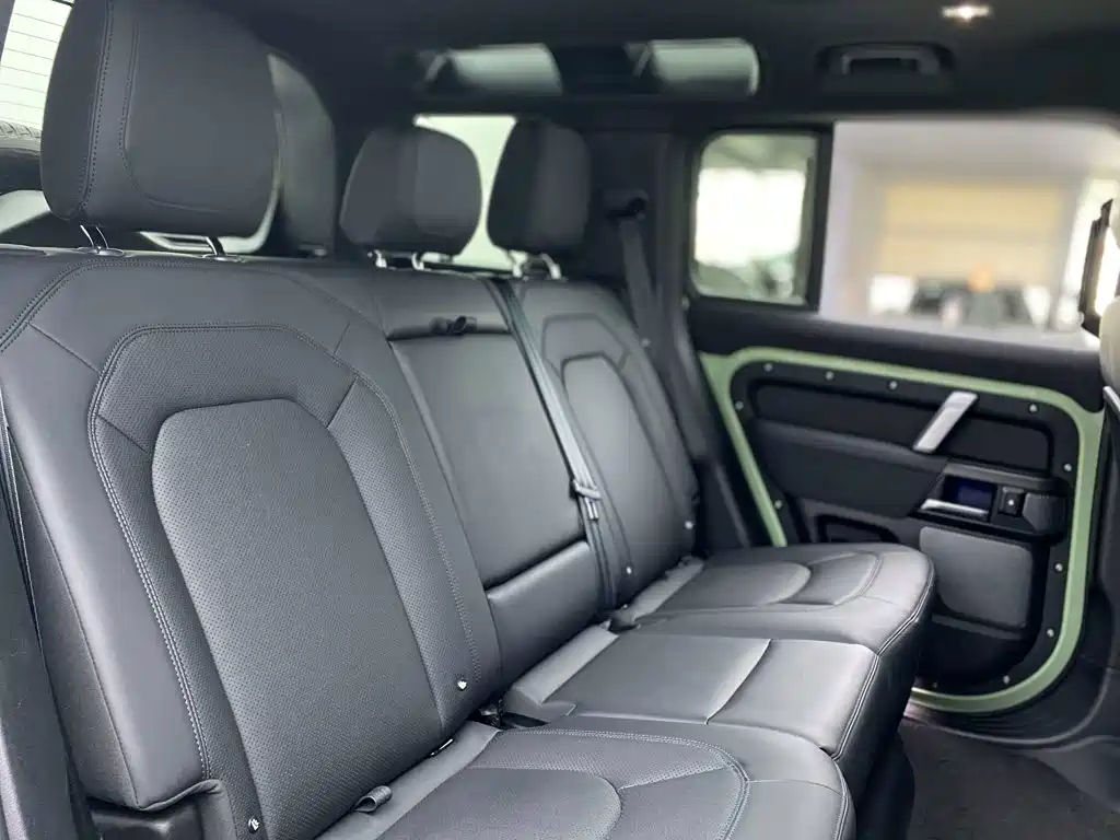 Land Rover Defender — миниатюра 22