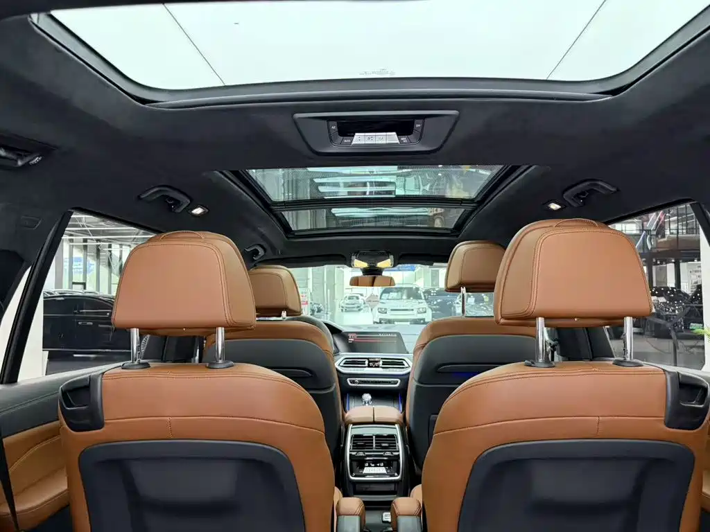 BMW X7 — миниатюра 24