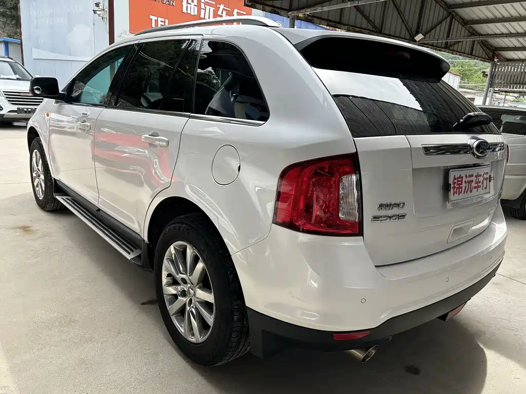Ford Edge (Import) — миниатюра 9
