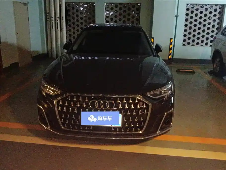 Audi A8 2025 A8L 45 TFSI quattro Luxury