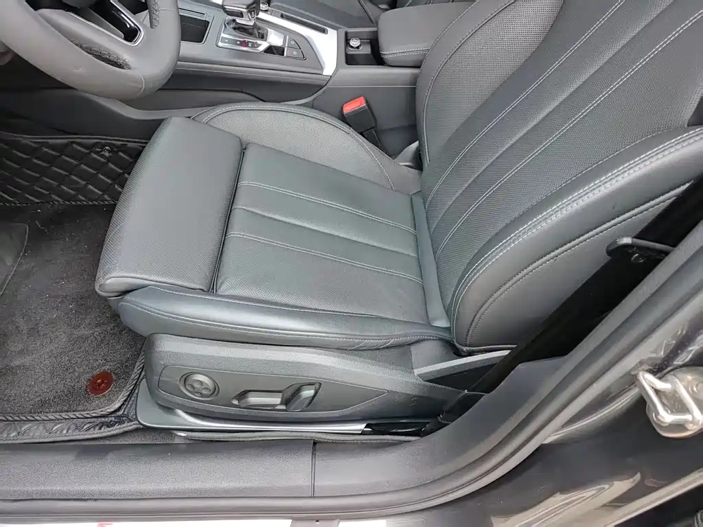 Audi A4L — миниатюра 10
