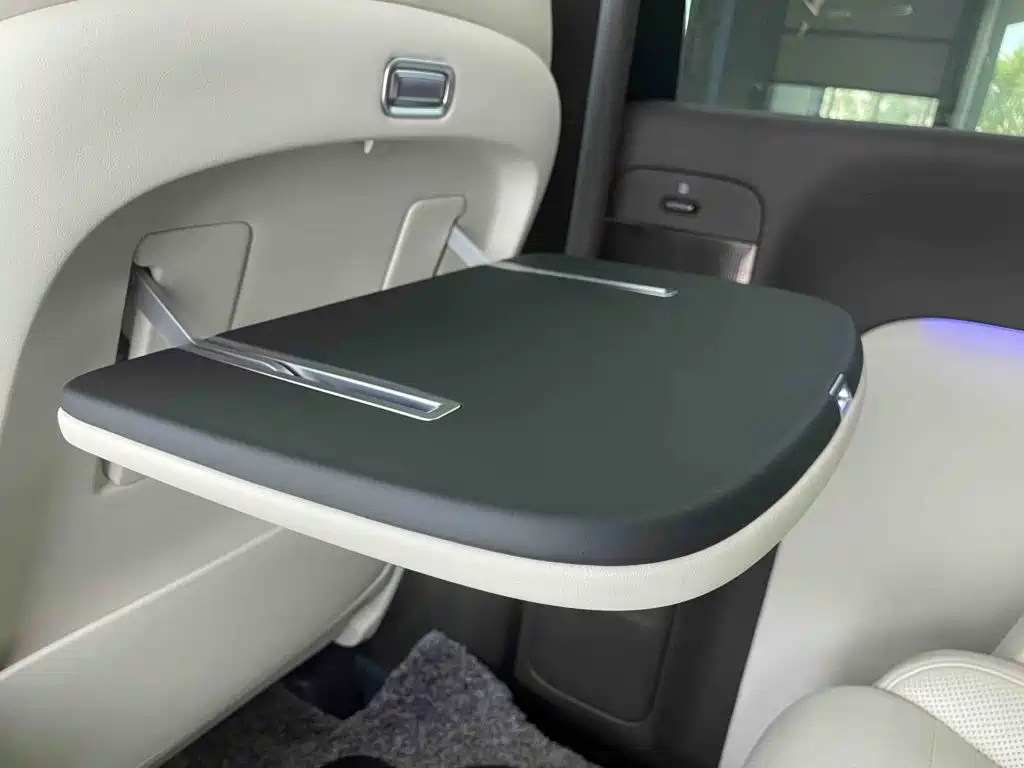 Li Auto Li MEGA — миниатюра 32