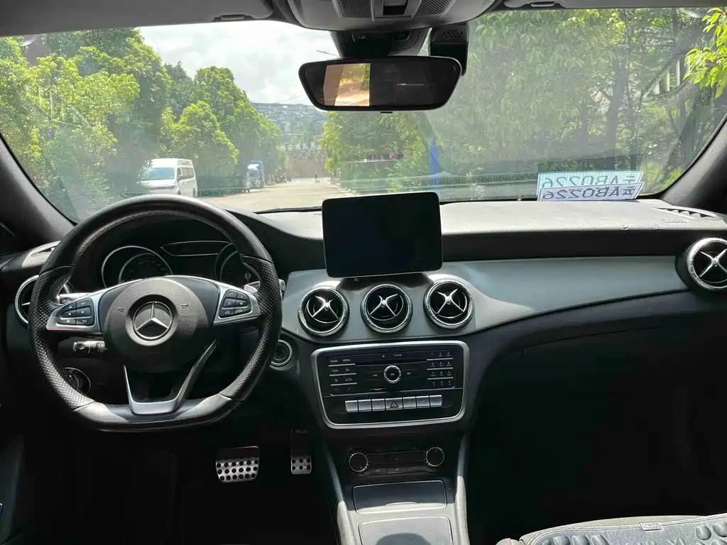 Mercedes-Benz CLA (Import) — миниатюра 18