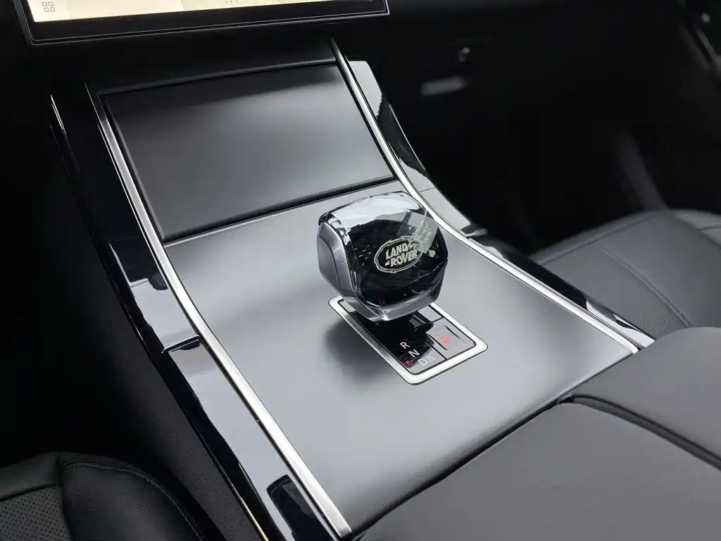 Land Rover Velar — миниатюра 27