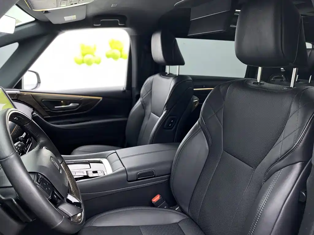 Toyota Vellfire — миниатюра 20