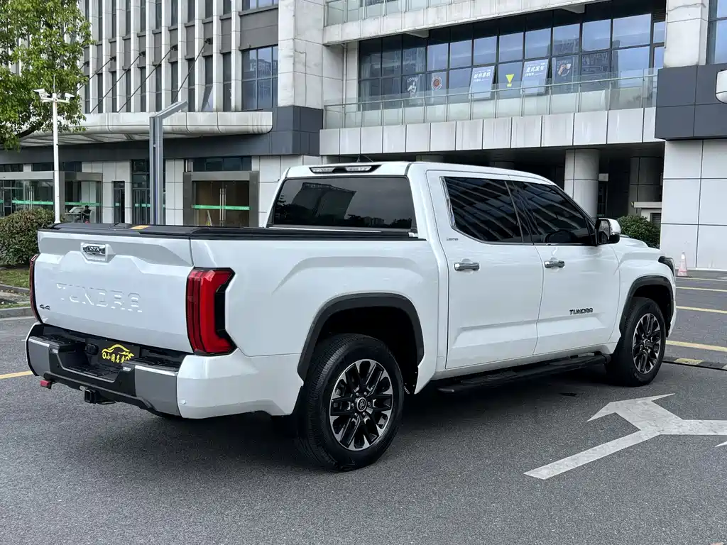 Toyota Tundra 2023 3.5T AT