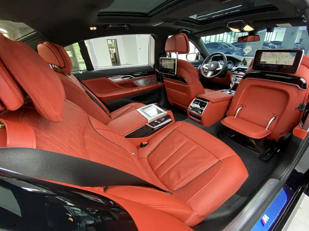 BMW 7 Series — миниатюра 35