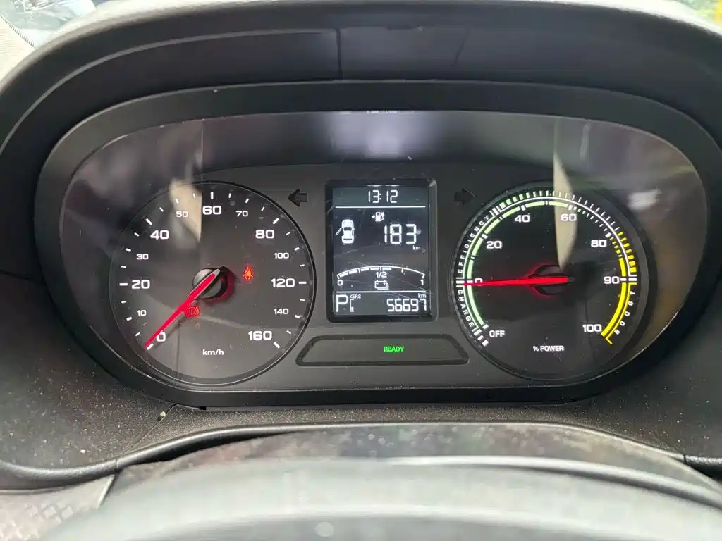 Roewe Clever — миниатюра 9