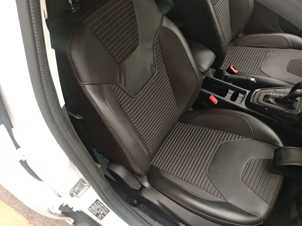 Ford Focus — миниатюра 25