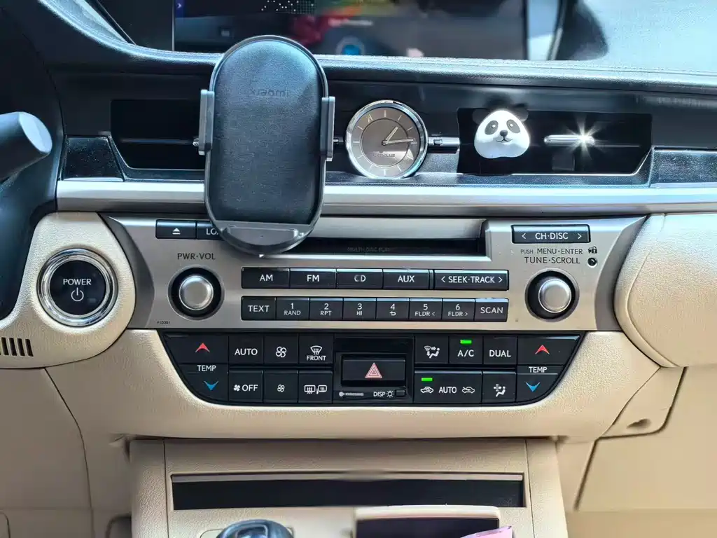 Lexus ES — миниатюра 7