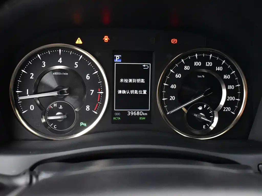 Toyota Alphard — миниатюра 13