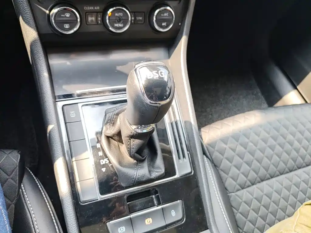 Skoda Superb — миниатюра 14