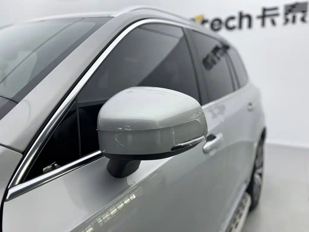 Volvo XC90 — миниатюра 13