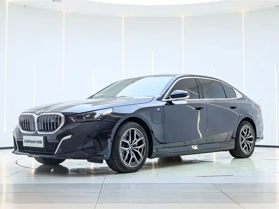 BMW i5 2025