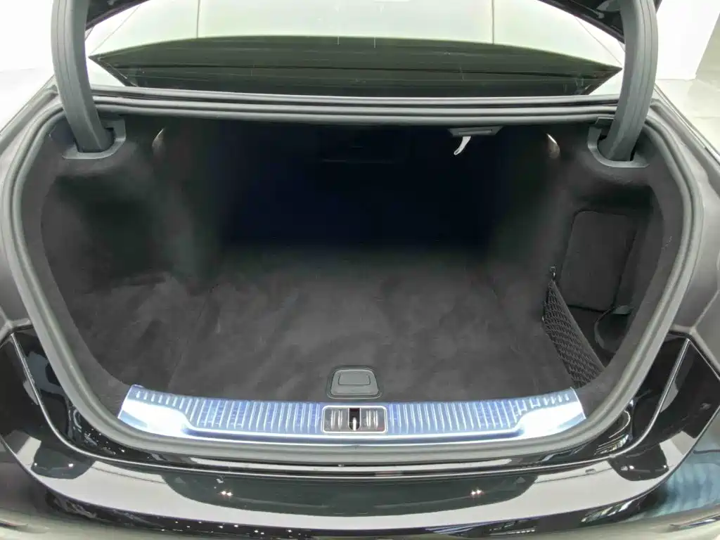 Mercedes-Benz S-Class — миниатюра 9