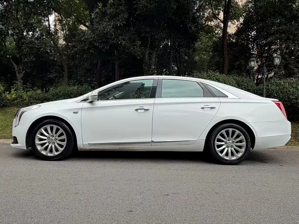 Cadillac XTS — миниатюра 3