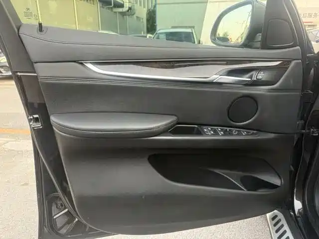 BMW X6 — миниатюра 11