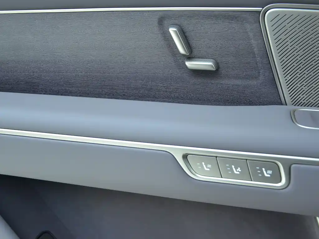 NIO ES8 2026 мест Executive Luxury