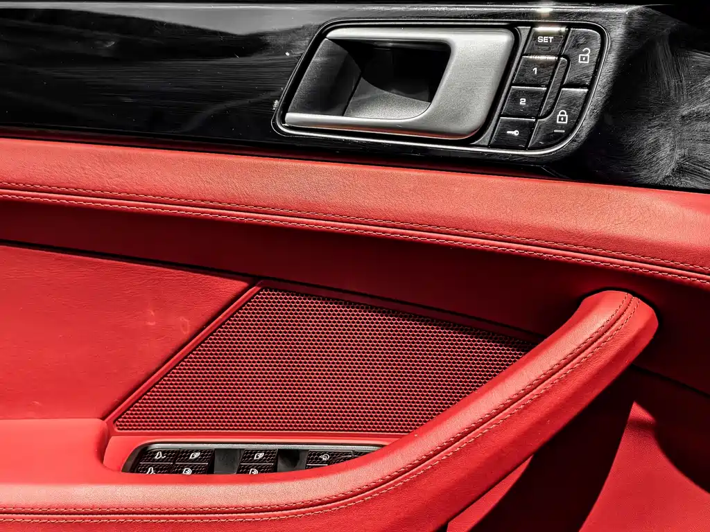 Porsche Panamera — миниатюра 18