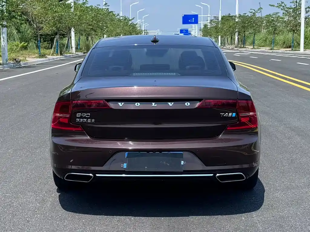 Volvo S90 — миниатюра 5