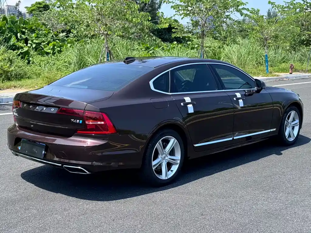 Volvo S90 — миниатюра 4