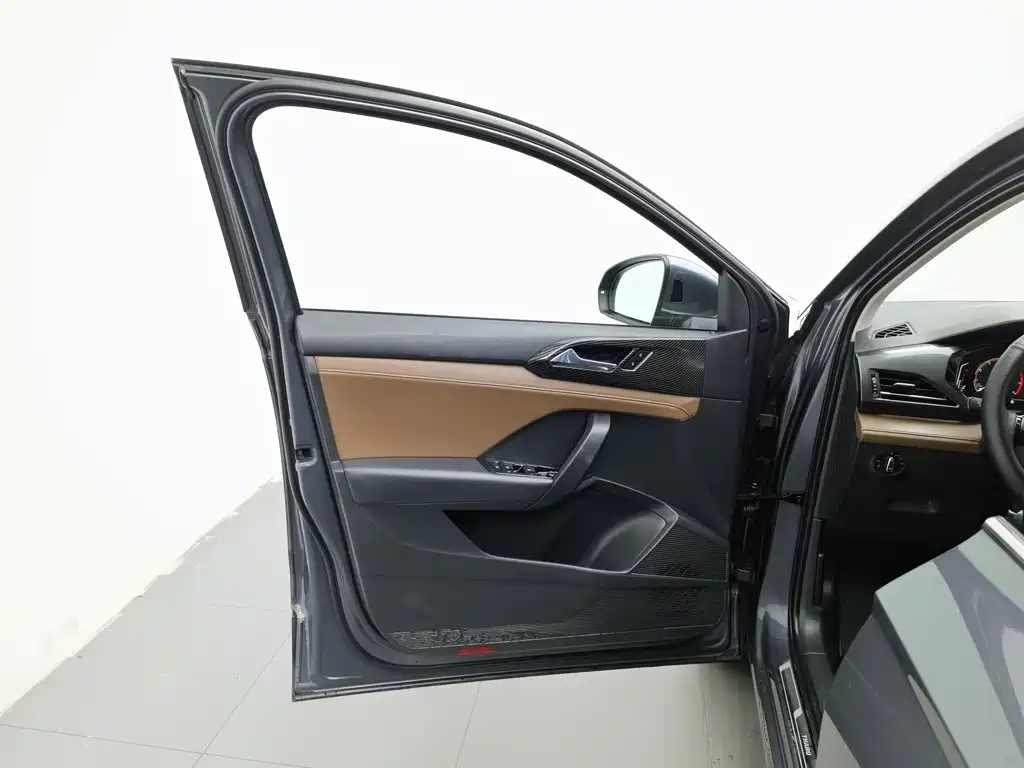 Volkswagen Tharu — миниатюра 8