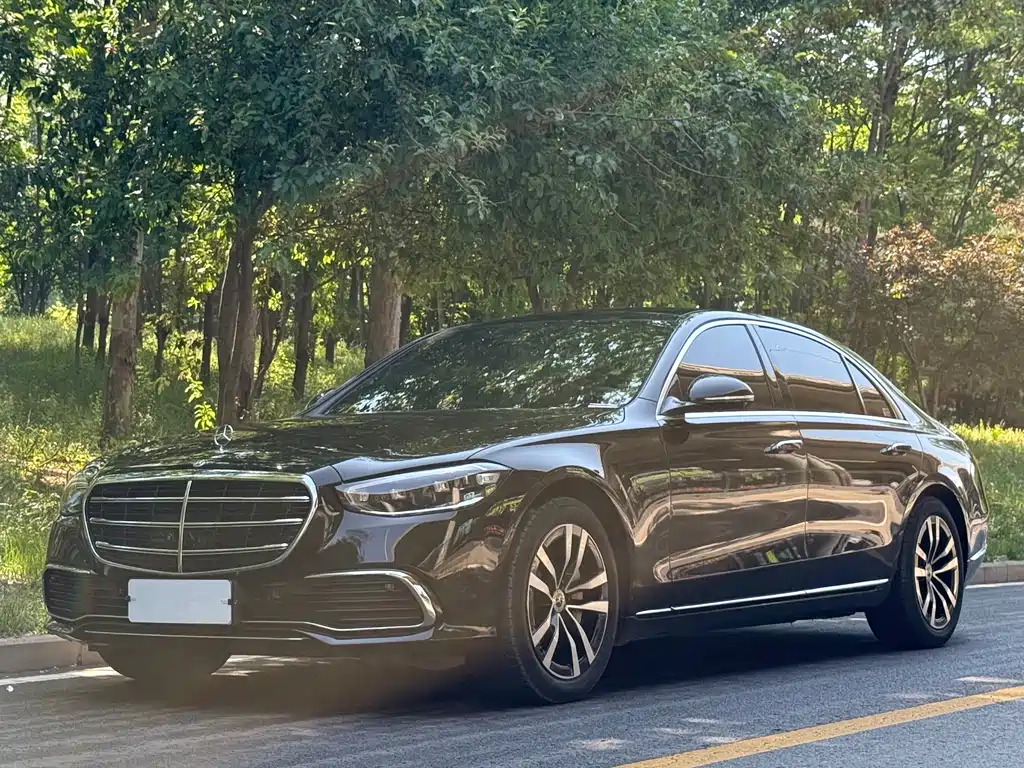 Mercedes-Benz S-Class 2023