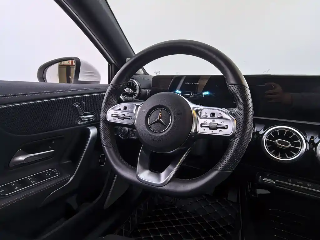 MERCEDES-BENZ A CLASS