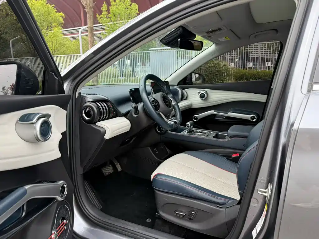 BYD Yuan Plus — миниатюра 4