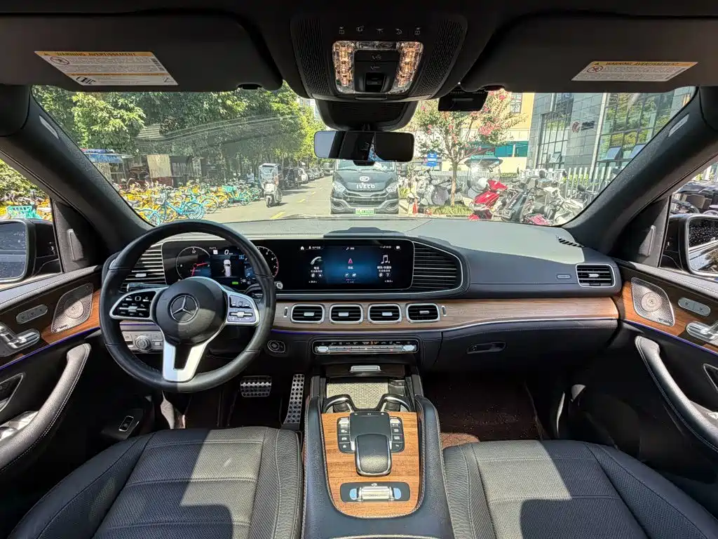 Mercedes-Benz GLS — миниатюра 13