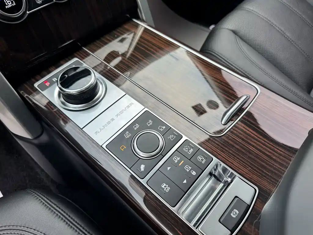 Land Rover Range Rover — миниатюра 16