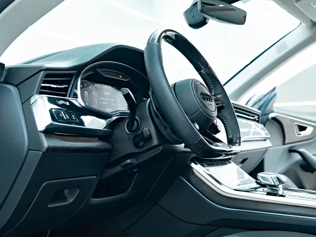 Audi Q8 2022 55 TFSI Luxury