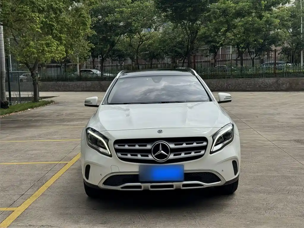 Mercedes-Benz GLA — миниатюра 8