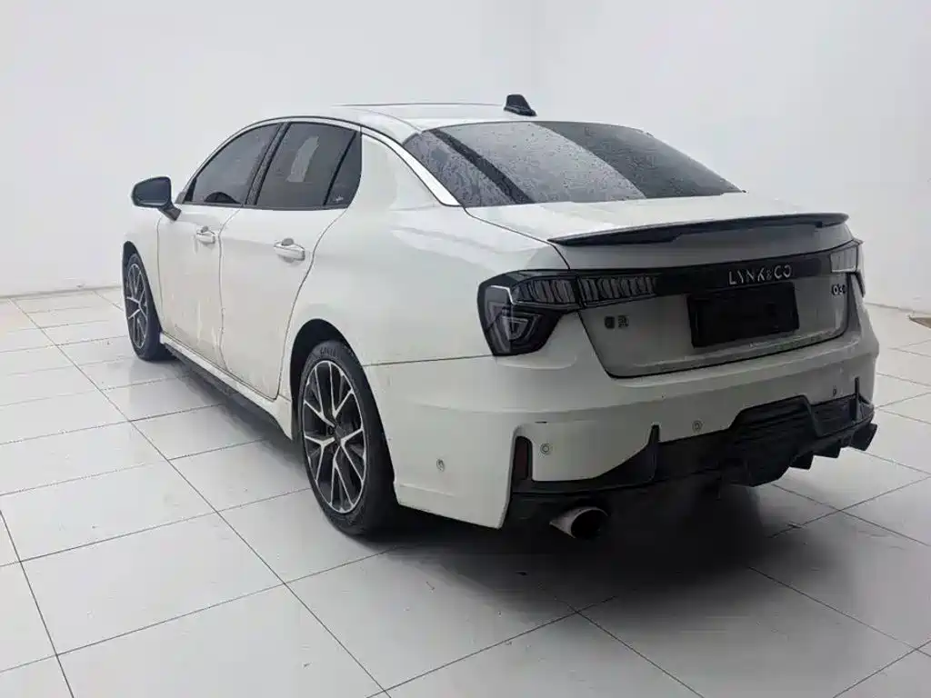 Lynk & Co 03 — миниатюра 8