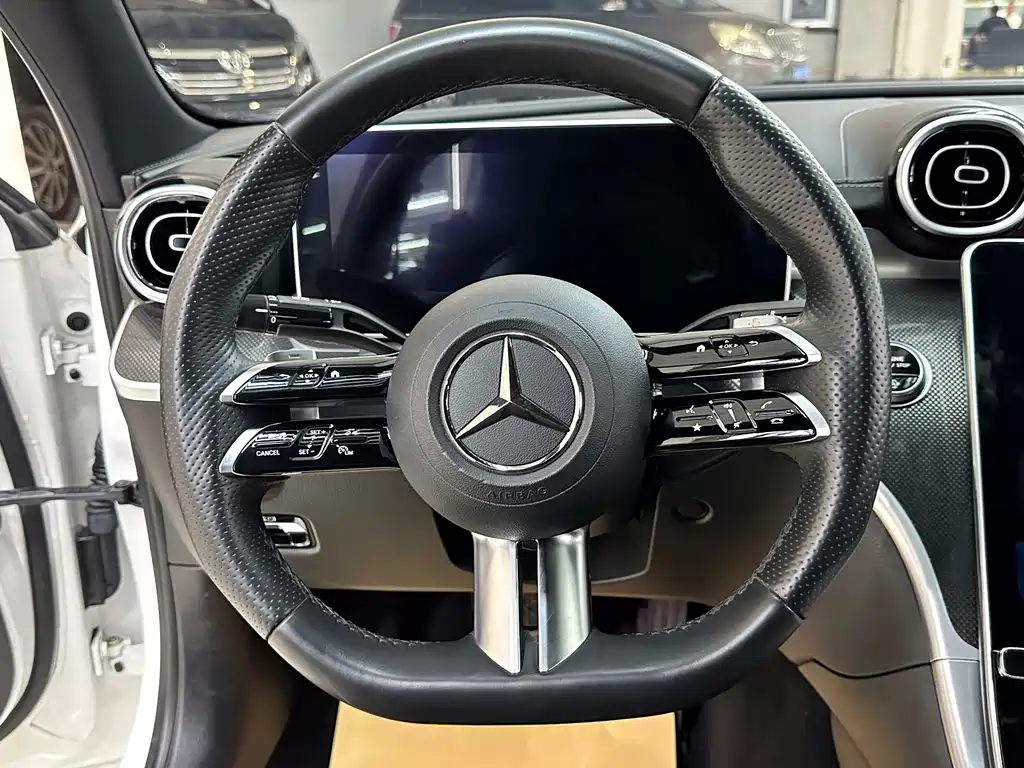 Mercedes-Benz C-Class — миниатюра 10