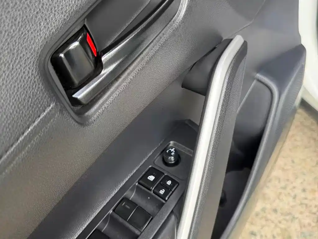 Toyota Frontlander — миниатюра 17