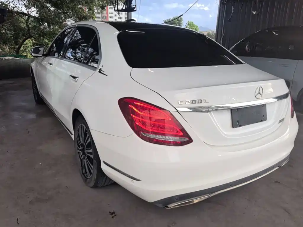 Mercedes-Benz C-Class — миниатюра 5