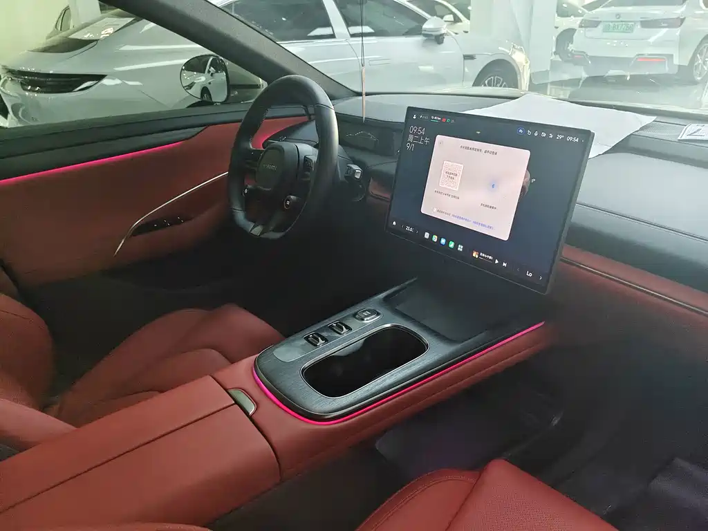 Xiaomi SU7 — миниатюра 18