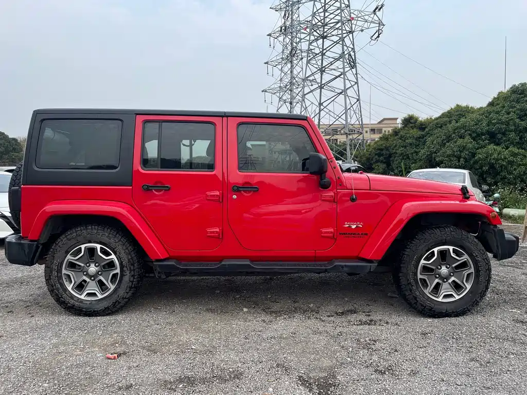 Jeep Wrangler 3.0L Sahara 4-door Comfort Enjoy Edition, фото 7