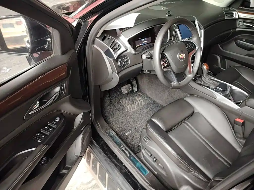Cadillac SRX — миниатюра 16