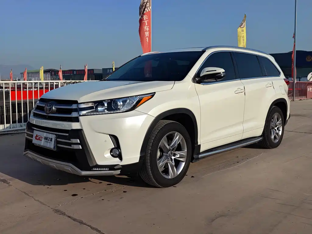 TOYOTA HIGHLANDER