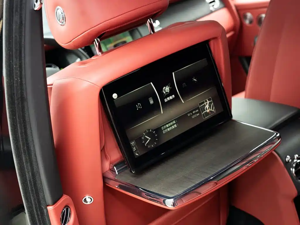 Rolls-Royce Cullinan — миниатюра 18